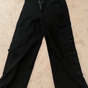 Korean brand black cargo jeans